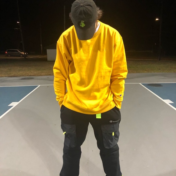 Champion sweater - Picture 2 of 2